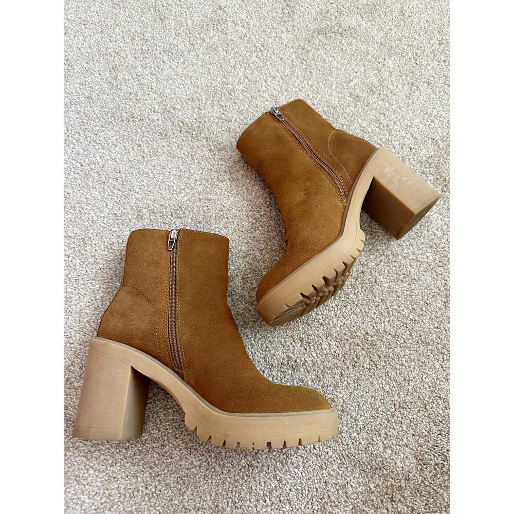 Dolce Vita Suede Chunky Lug Sole Heeled Boots Size 7.5 - Picture 3 of 5